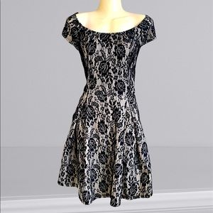 Forever 21 lace dress